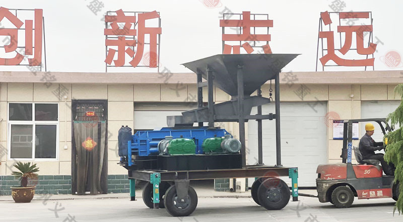 時(shí)產(chǎn)70、80噸雙輥式破碎機(jī)型號(hào)及參數(shù)